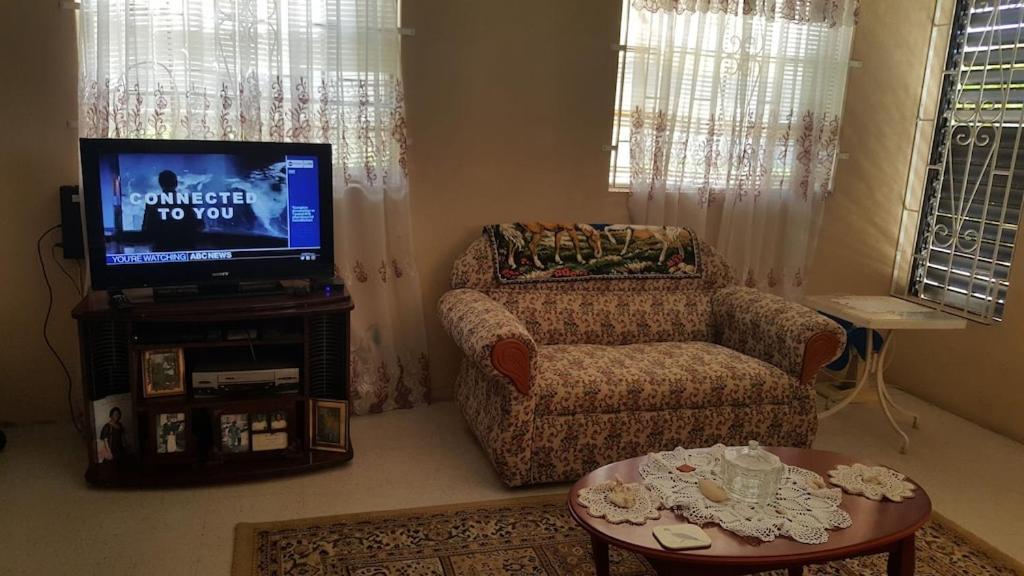 Donamae 2 Story Barbados House Villa Bridgetown Eksteriør billede