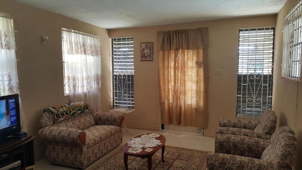 Donamae 2 Story Barbados House Villa Bridgetown Eksteriør billede